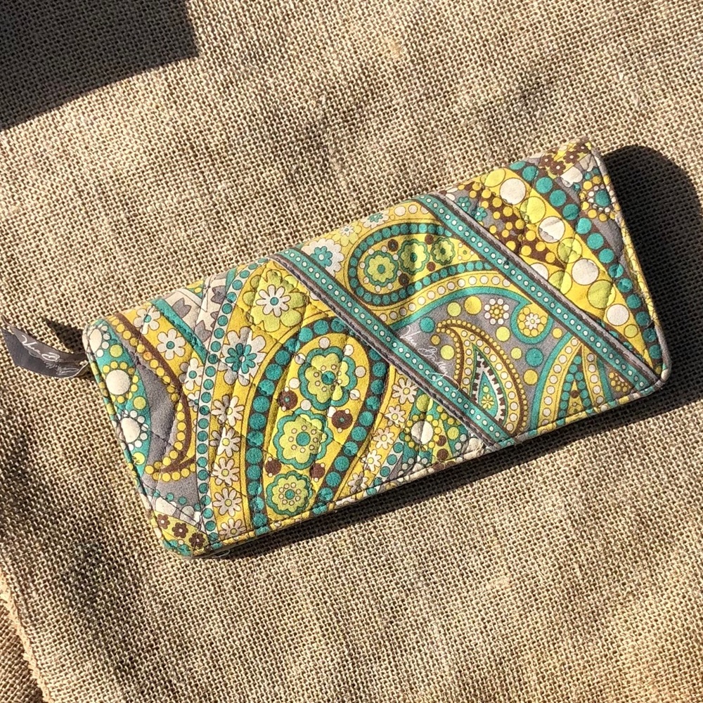 Vera Bradley travel passport wallet